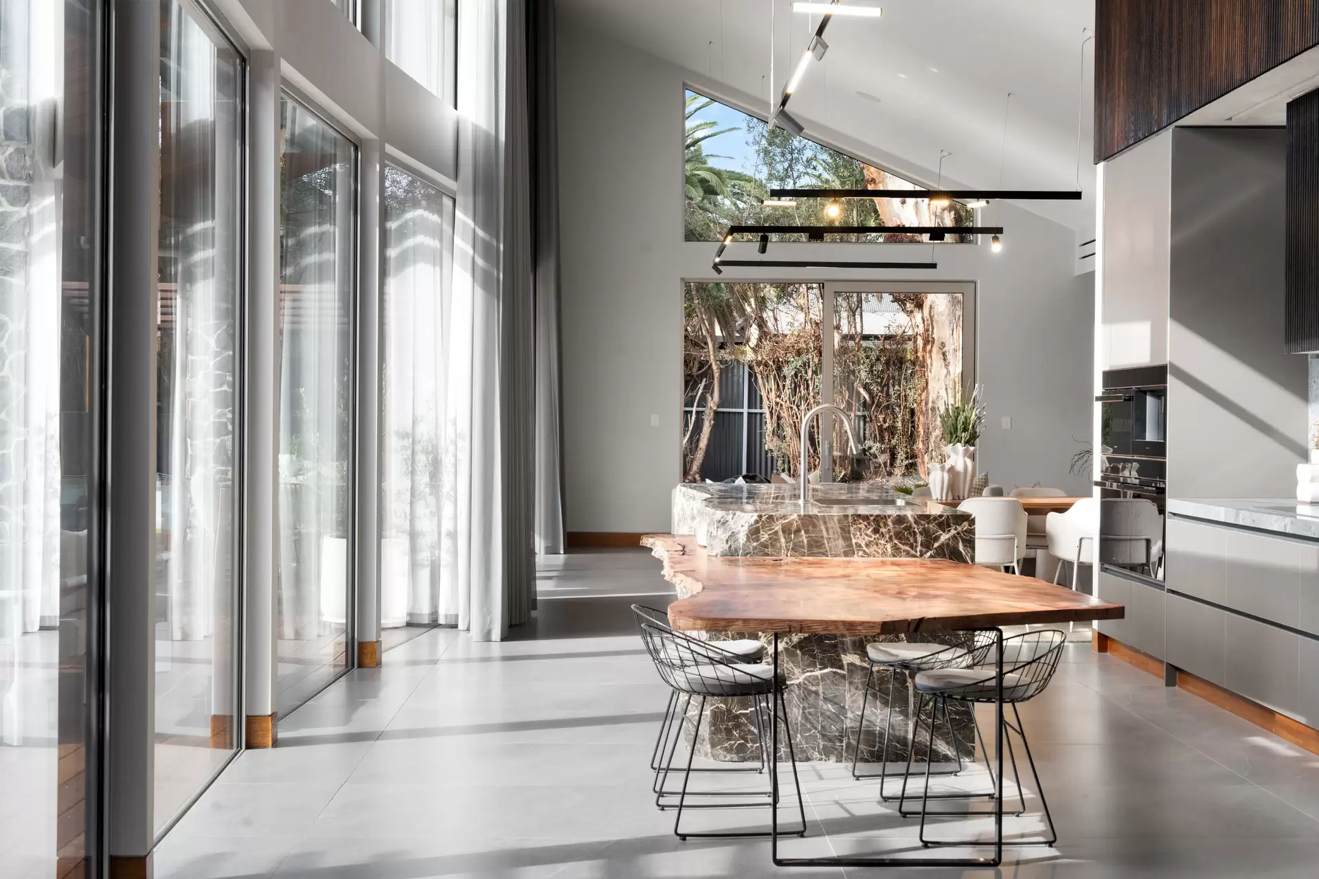 Hawthorn For Sale by Giordano & Partners - image 2