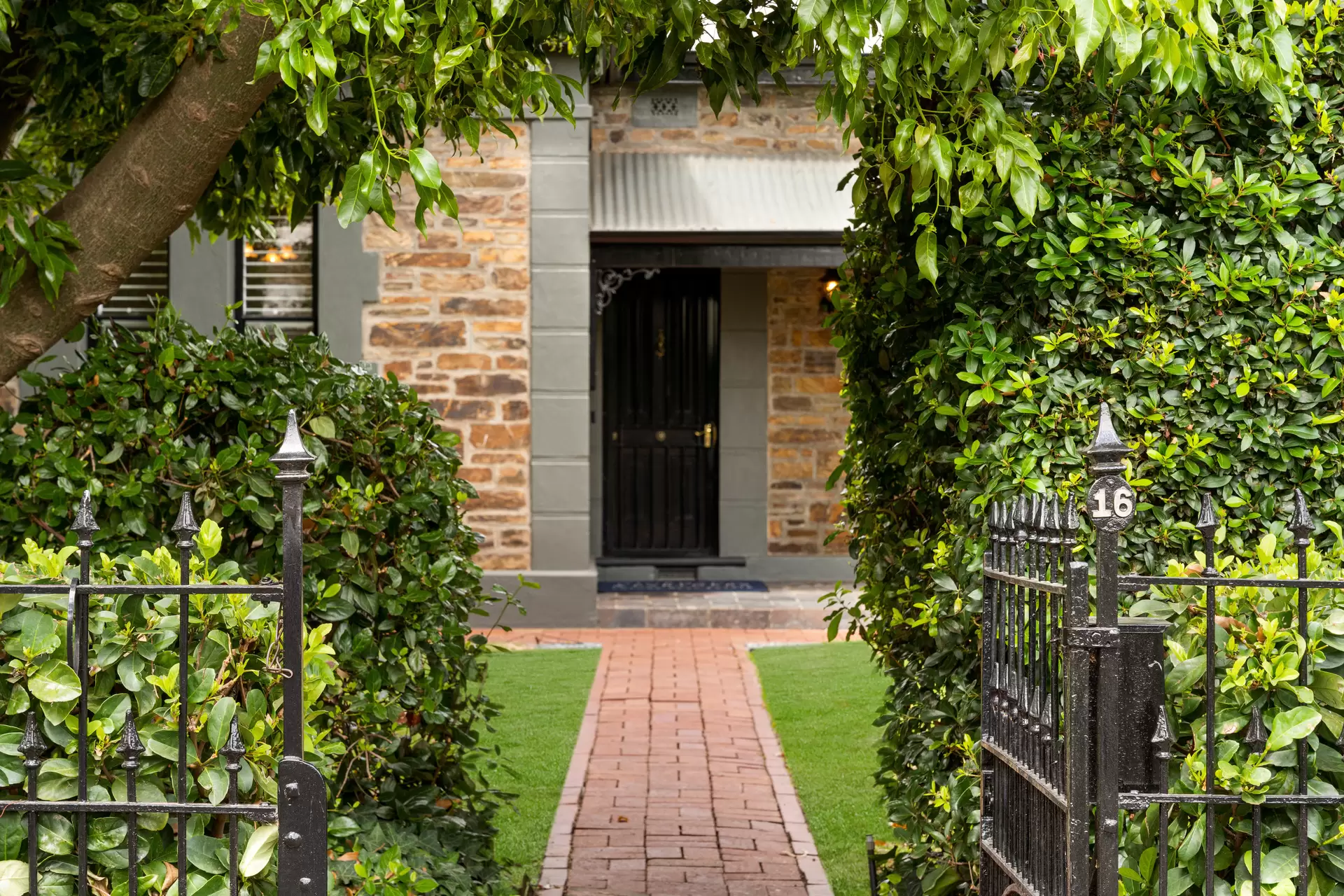 16 Elizabeth Street, Eastwood Leased by Giordano & Partners - image 2