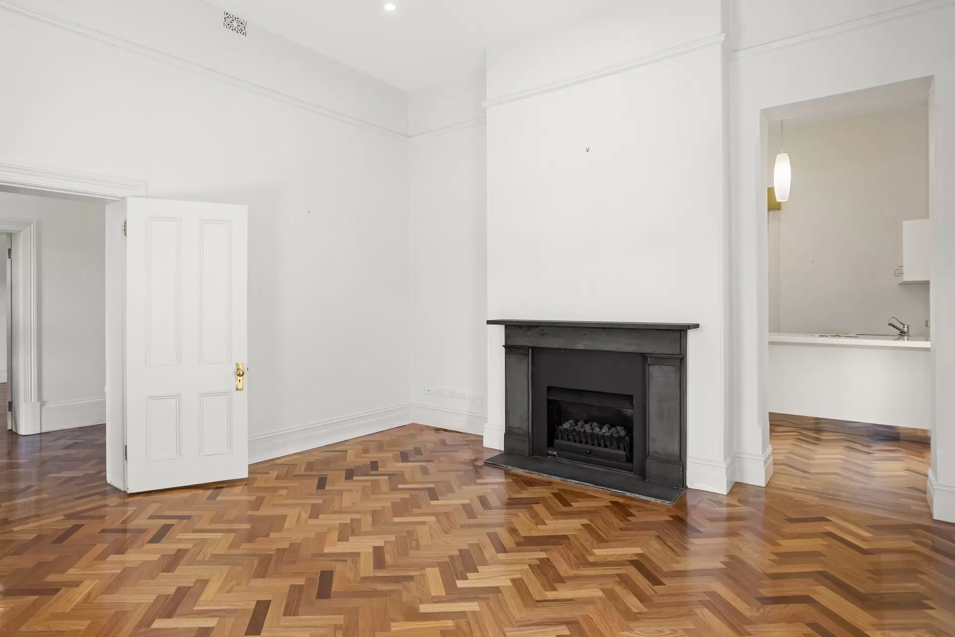 222 Brougham Place, North Adelaide Leased by Giordano & Partners - image 9