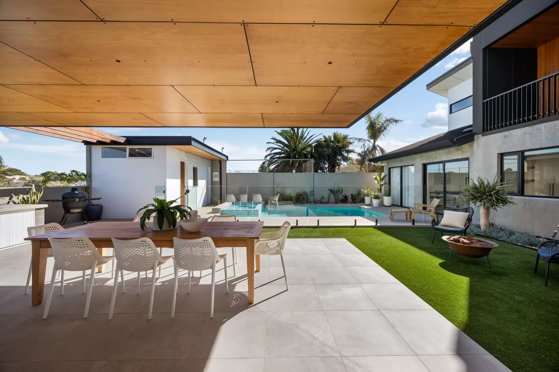 1 Coronado Court, West Lakes Shore Sold by Giordano & Partners - image 4