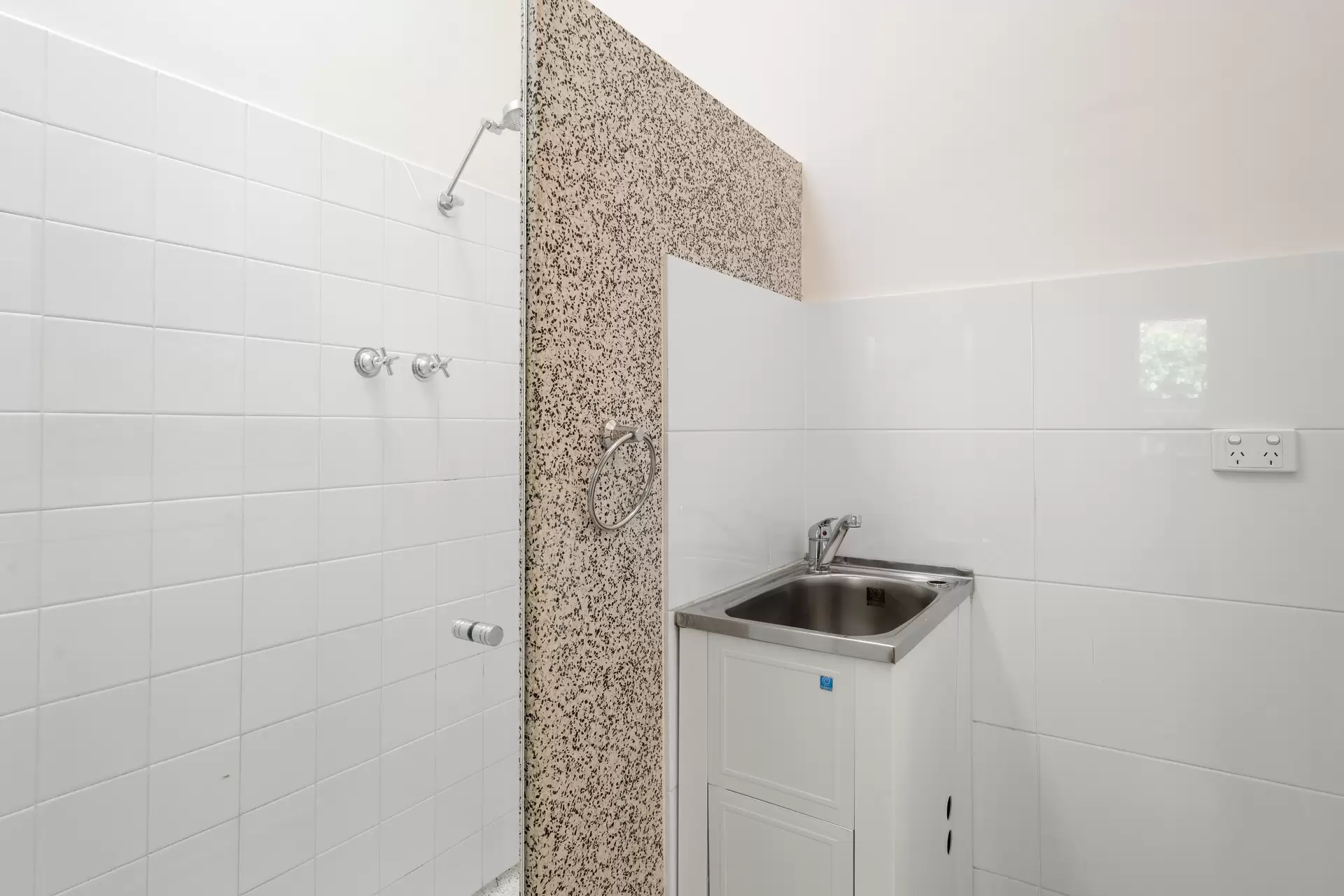 12 MacKinnon Parade, North Adelaide Leased by Giordano & Partners - image 11