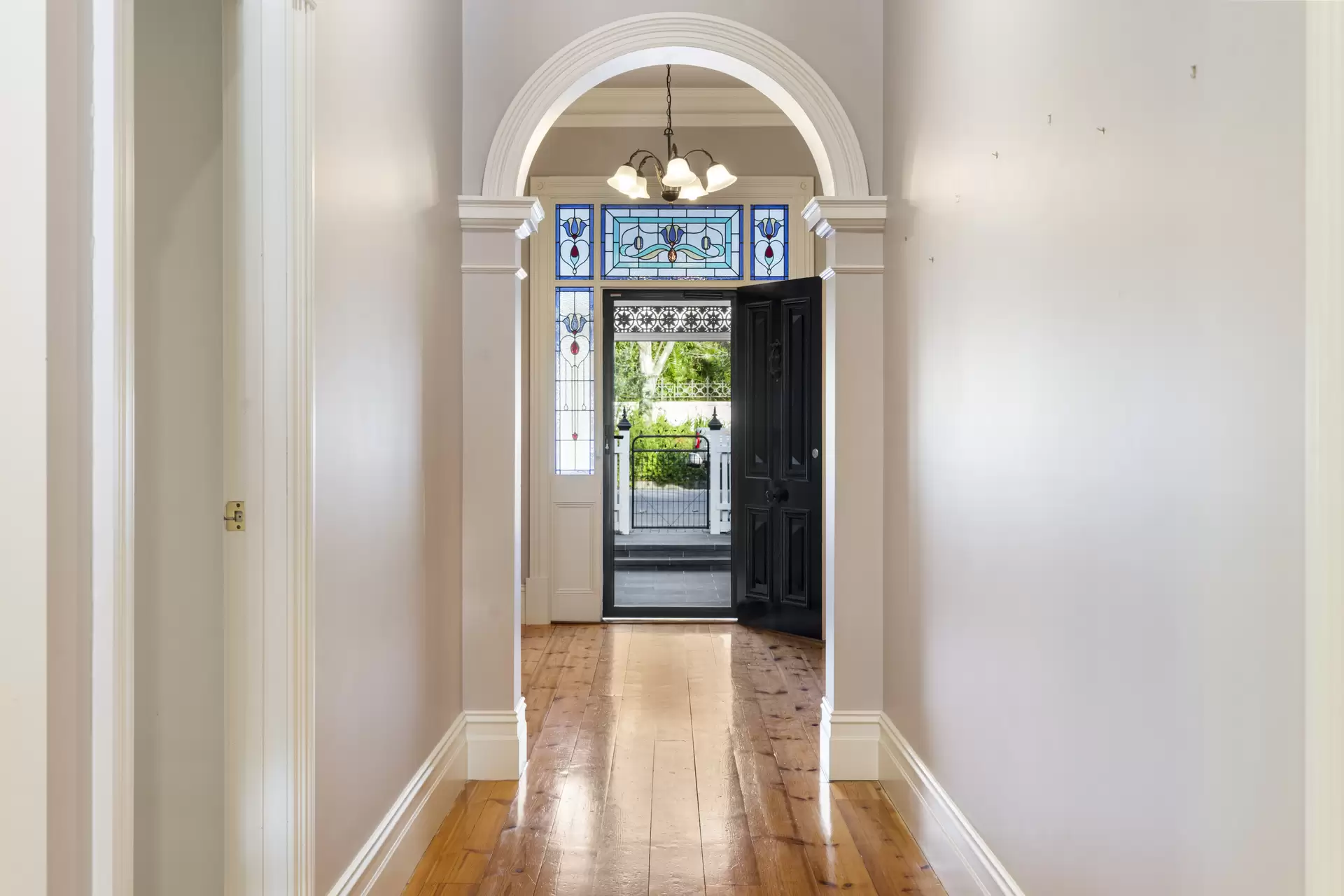 36 Seventh Avenue, St Peters Leased by Giordano & Partners - image 3